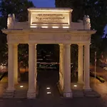 Le Magnifique, Hyper Centre